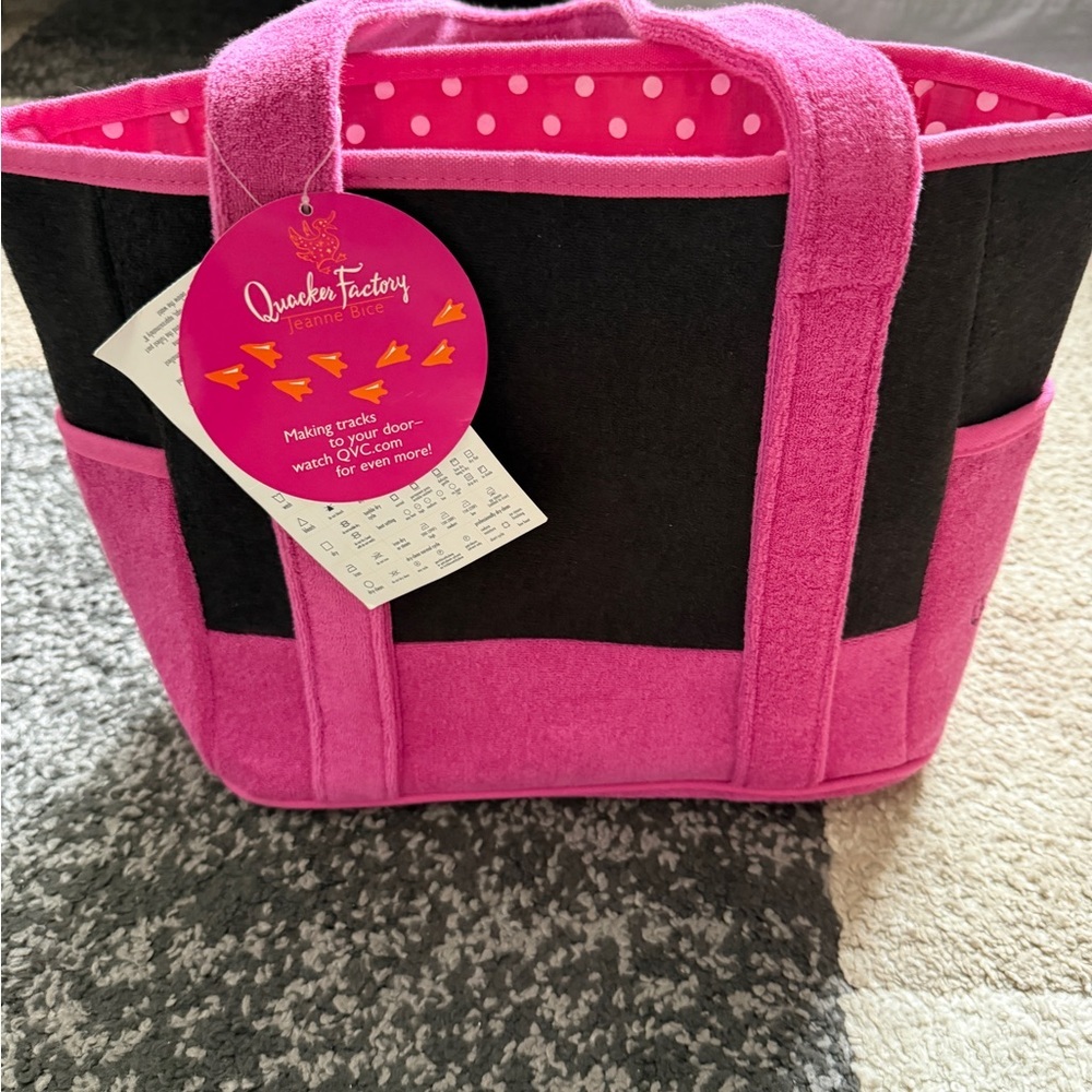 Quacker Factory Beach Tote - Pink and Black - Picture 2 of 5